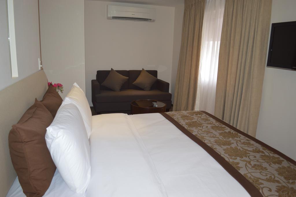 Imperial Palace Suites Ciudad Quezon Exterior foto