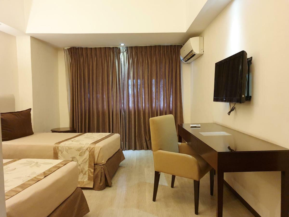 Imperial Palace Suites Ciudad Quezon Exterior foto